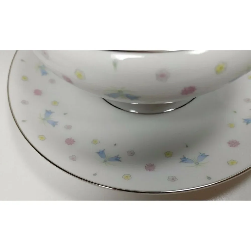 Vintage Jyoto Fine China Japan Candice 8093 Flower Ceramic White Gravy Boat